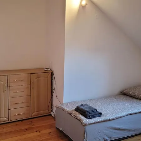 Pokoje Goscinne Faktoria ホテル *